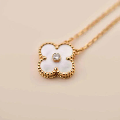 [Super CiCi ]CLOVER 15MM DIAMOND WHITE FRITILLARIA NECKLACE