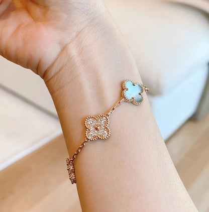 [Super CiCi ] CLOVER 5 MOTIF GRAY MOP BRACELET COLLECTION