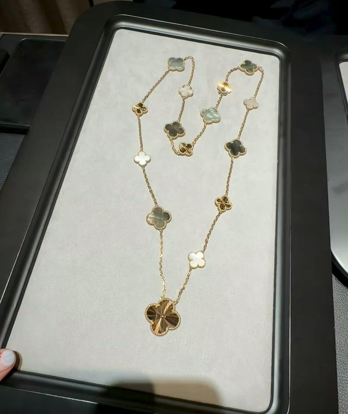 [Super CiCi ]DETACHABLE CLOVER 15(11+4) FLOWER ROSE GOLD NECKLACE SET