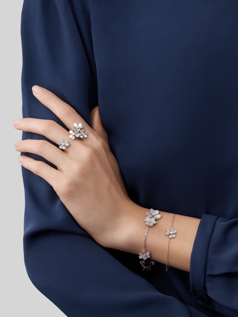 [Super CiCi ]FRIVOLE SILVER FLOWER DIAMOND BRACELET