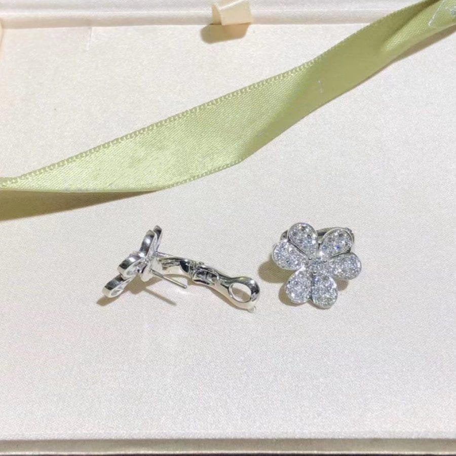 [Super CiCi ]FRIVOLE SILVER FLOWER DIAMOND EARRINGS