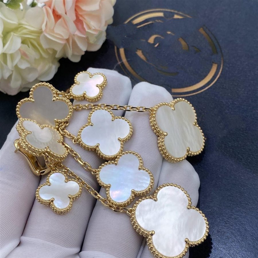 [Super CiCi ]CLOVER EARRINGS WHITE MOP 4 MOTIFS GOLD