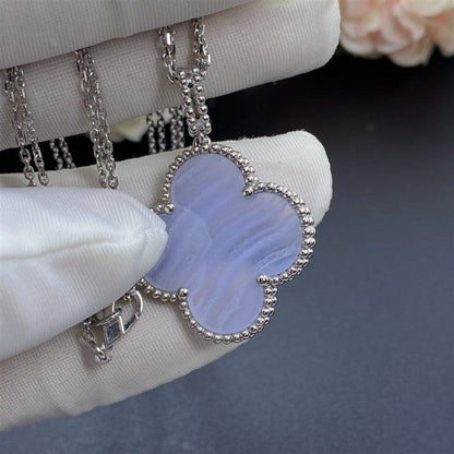 [Super CiCi ]CLOVER SILVER CHALCEDONY BIG CLOVER NECKLACE