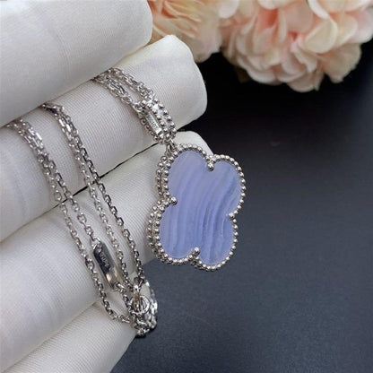 [Super CiCi ]CLOVER SILVER CHALCEDONY BIG CLOVER NECKLACE