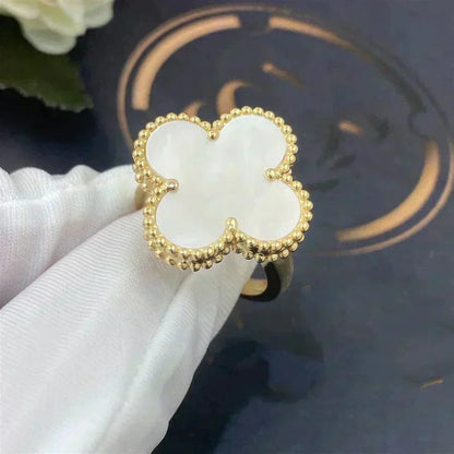 [Super CiCi ]CLOVER WHITE MOP RING