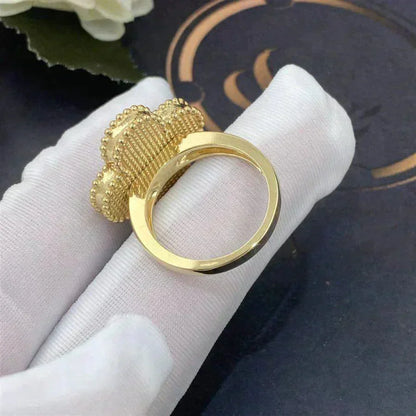 [Super CiCi ]CLOVER WHITE MOP RING