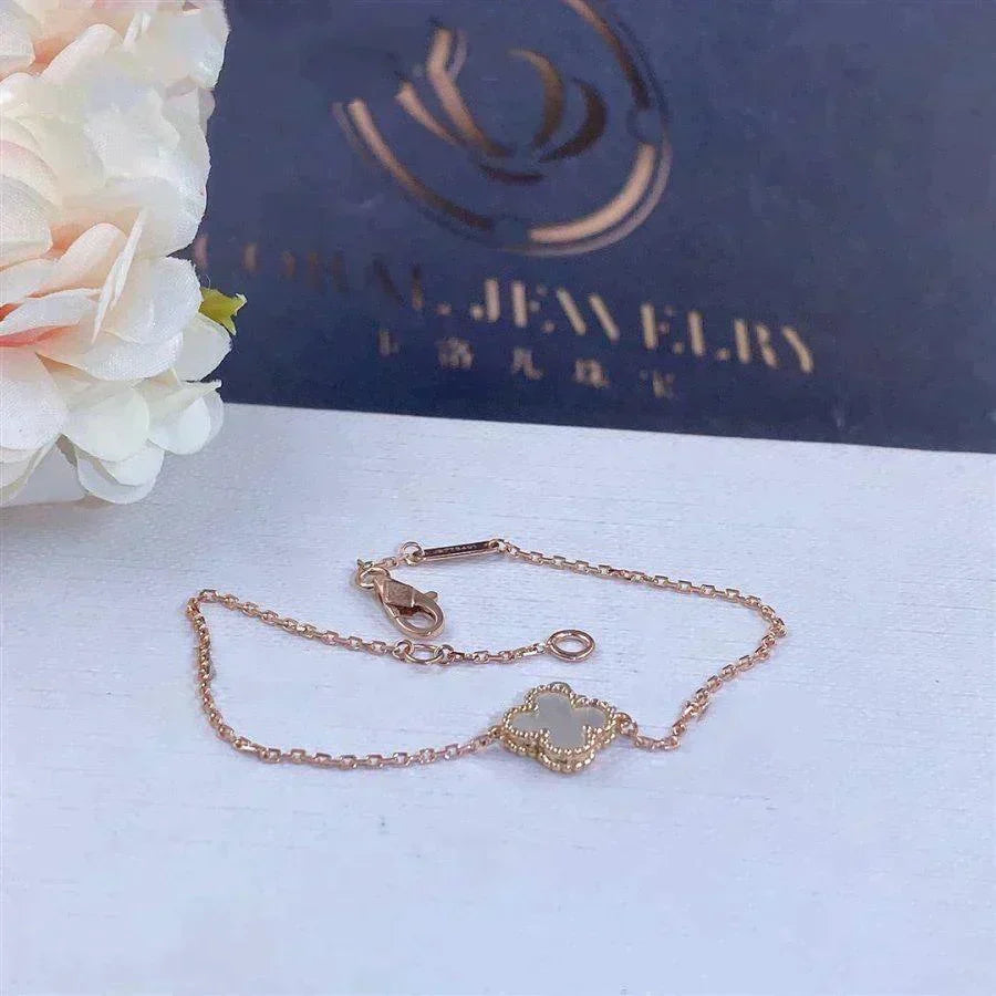[Super CiCi ]CLOVER WHITE MOP SINGLE FLOWER BRACELET