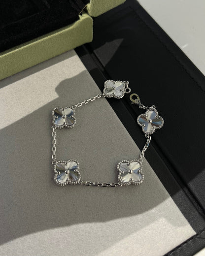 [Super CiCi ] CLOVER 5 MOTIF LASER BRACELET COLLECTION